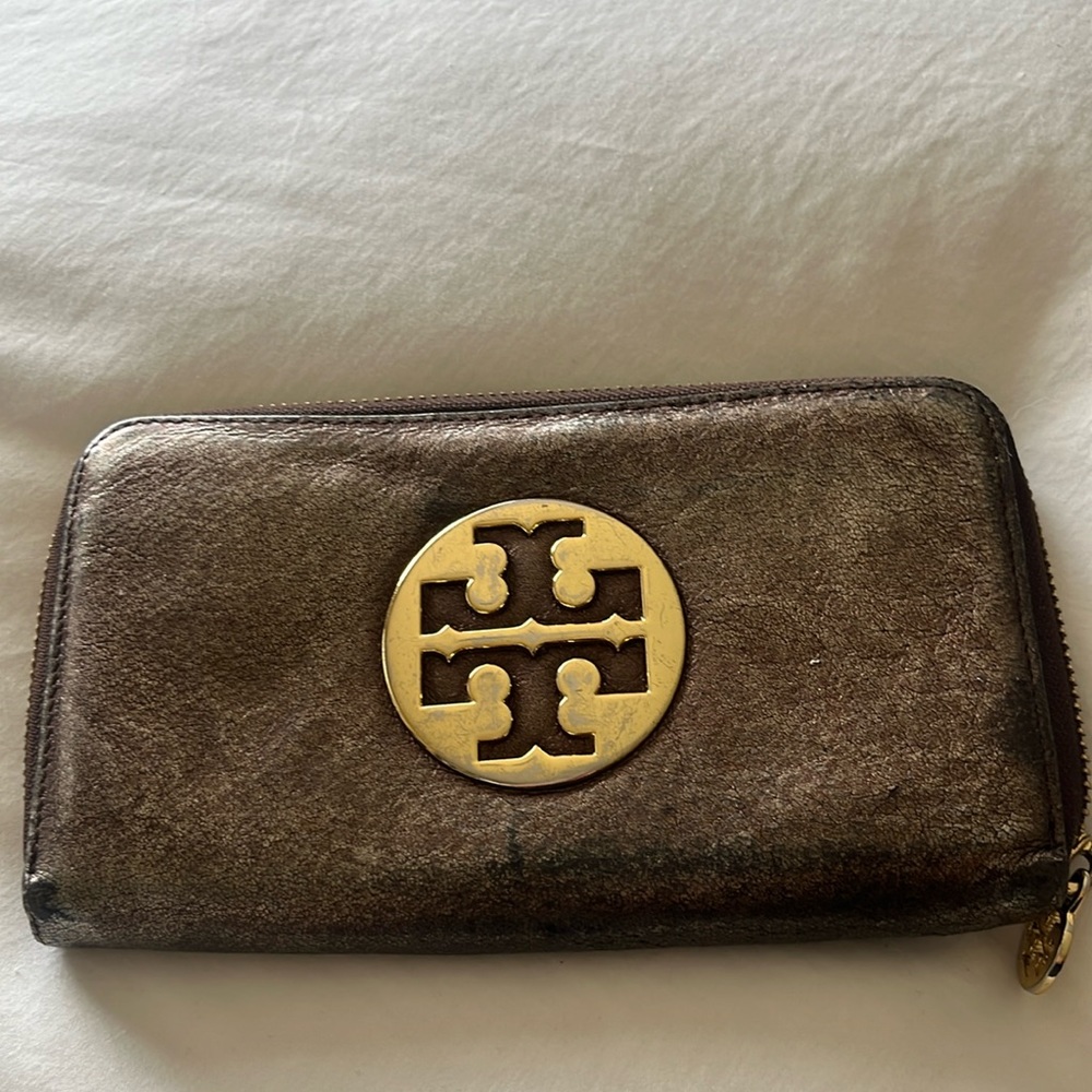 Tory Burch wallet